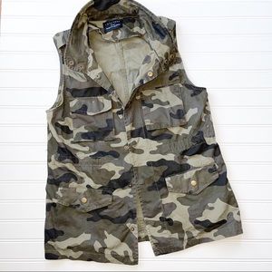 Love Tree Camo Utility Cargo Vest Small